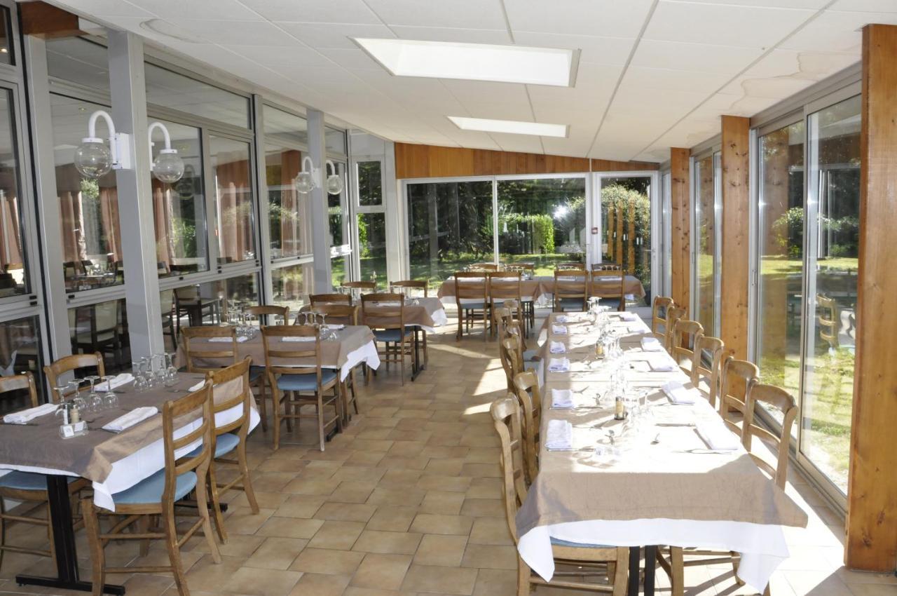 Henri 4 Hotel Rostrenen ภายนอก รูปภาพ